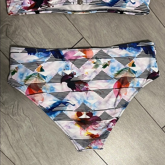 Cupshe White and Multicolor Black Strappy Swimsuit Bikini Set, Size L - Picture 11 of 12